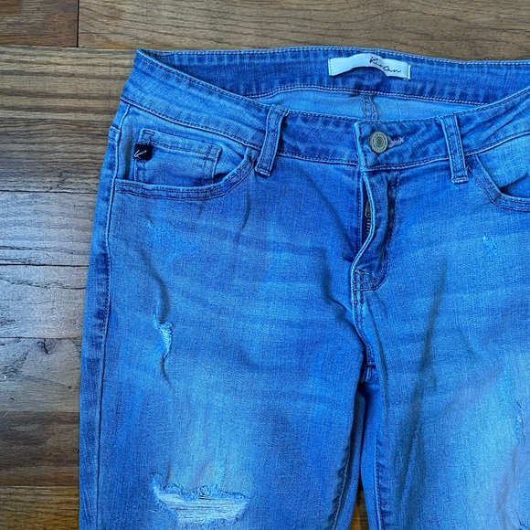 Kancan Jean Light Wash Lightly Distressed Size 26 Pants Womens - Picture 5 of 12
